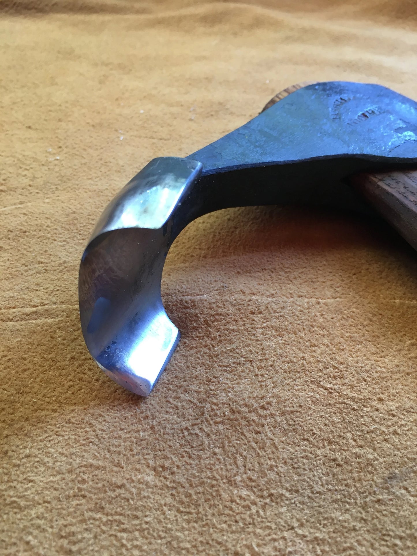 Small Bowl Adze (Flat Center)