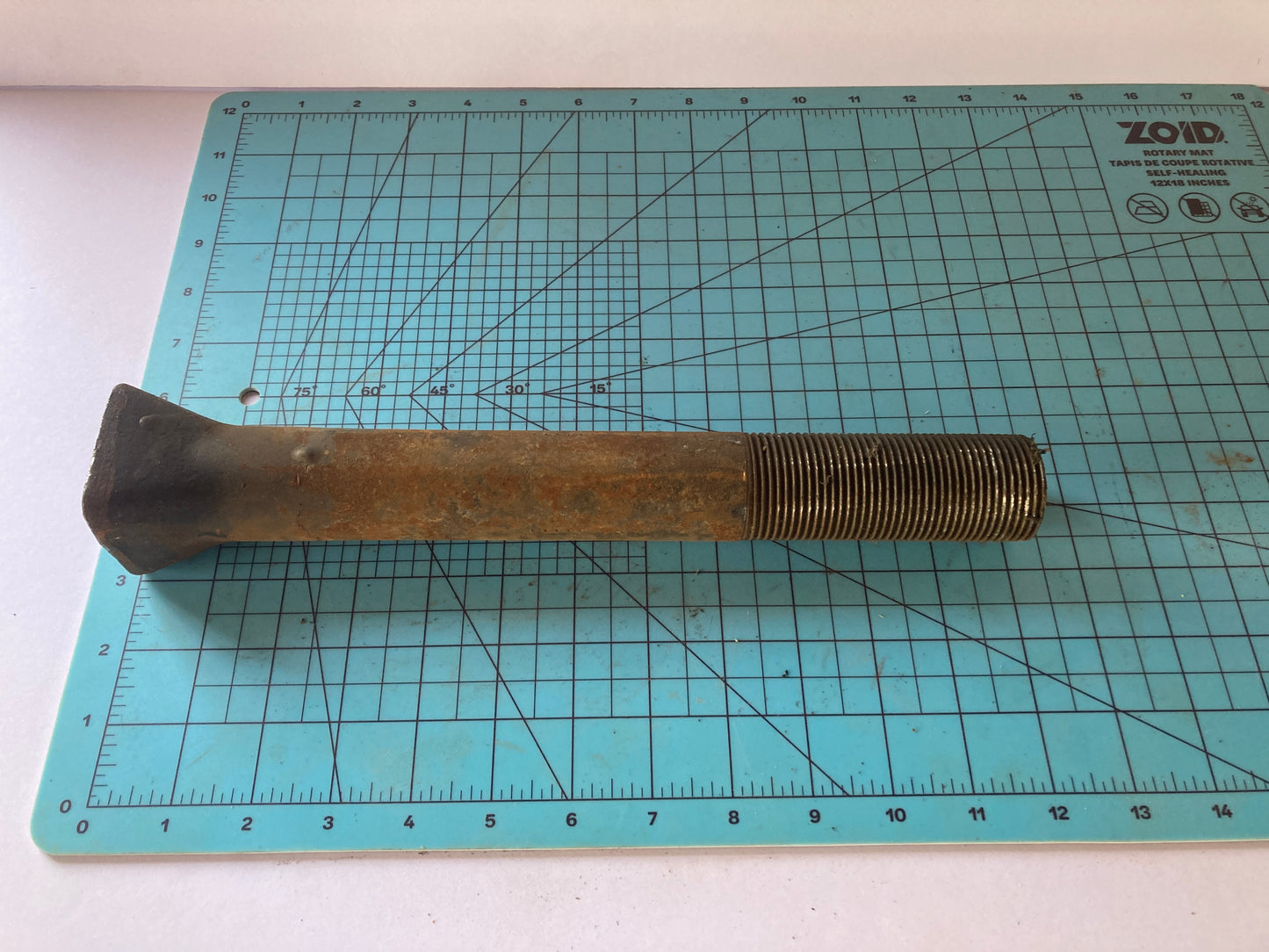 F-21 Head bolt