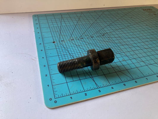 L-133 Guide adjusting screw
